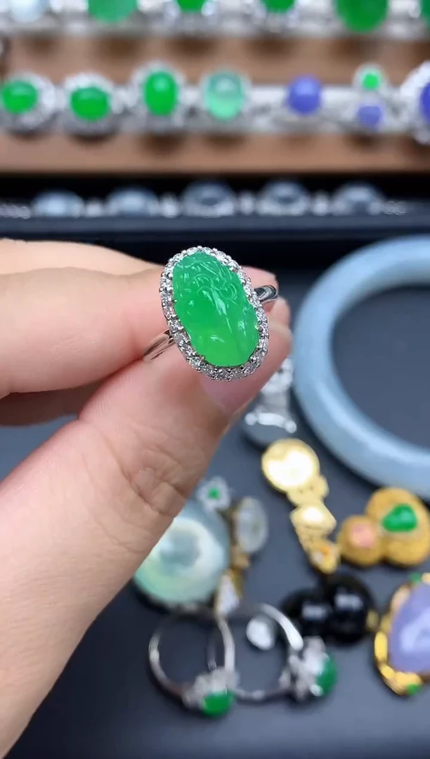 18K金镶嵌戒指翡翠568-中国好珍宝