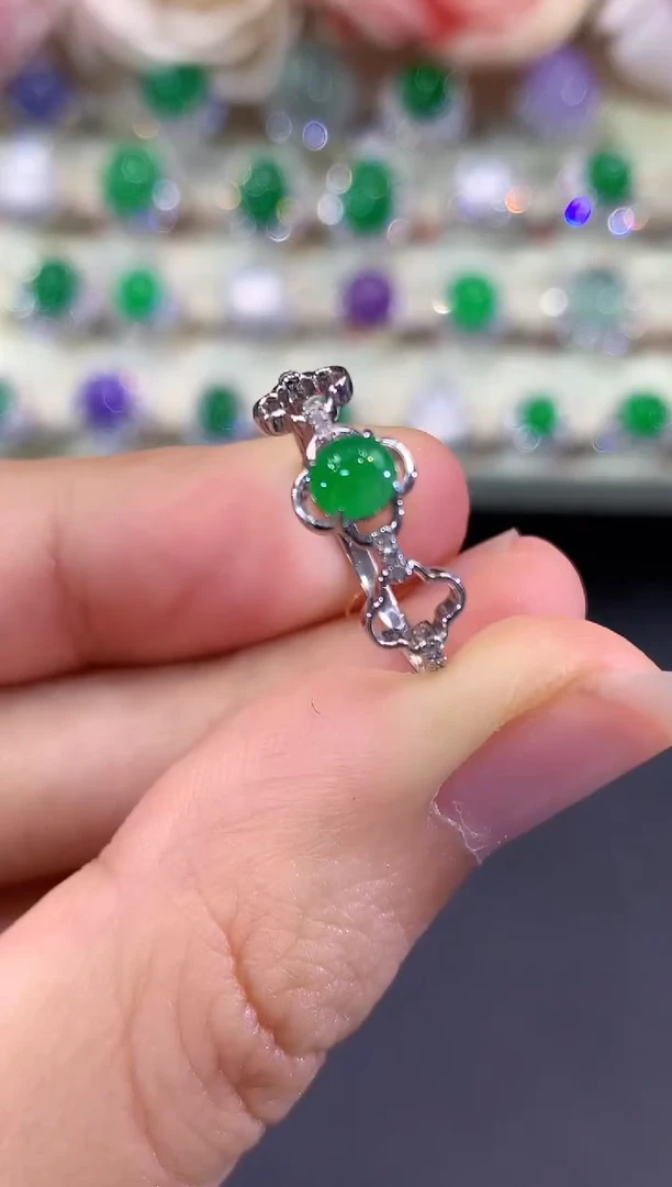 18K金镶嵌戒指翡翠B1