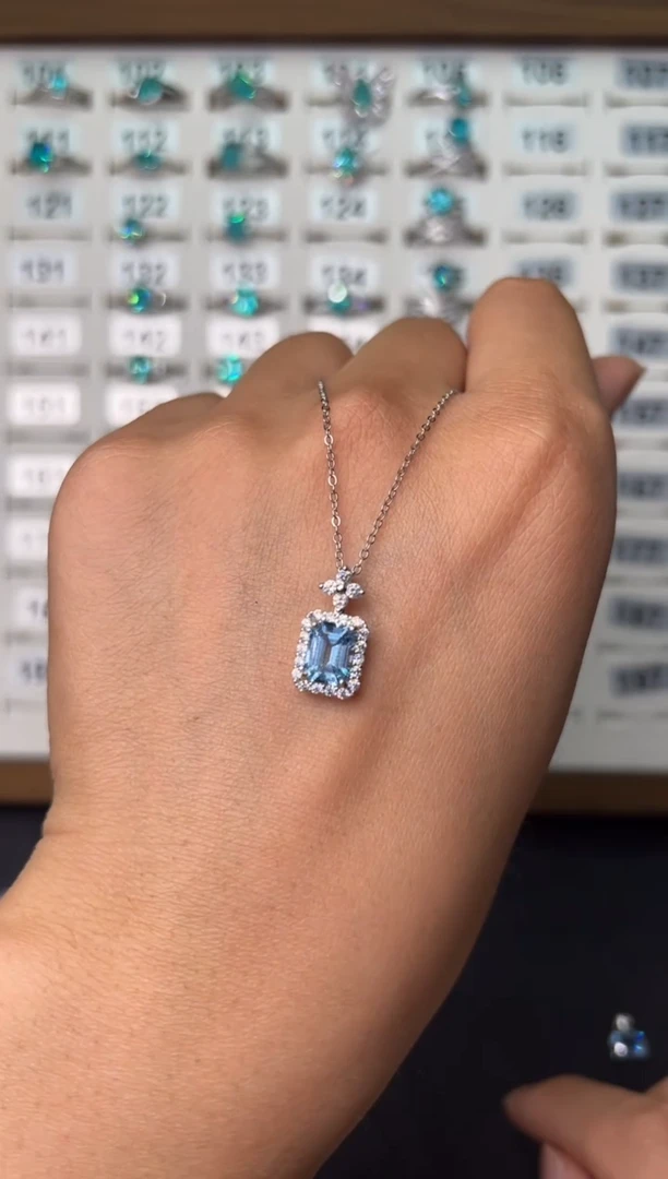 海蓝宝石吊坠(赠链)银S925镶嵌00000