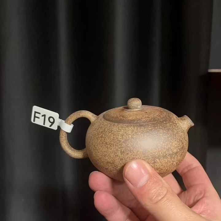 F19原矿小西施老岩泥磨砂感茶壶