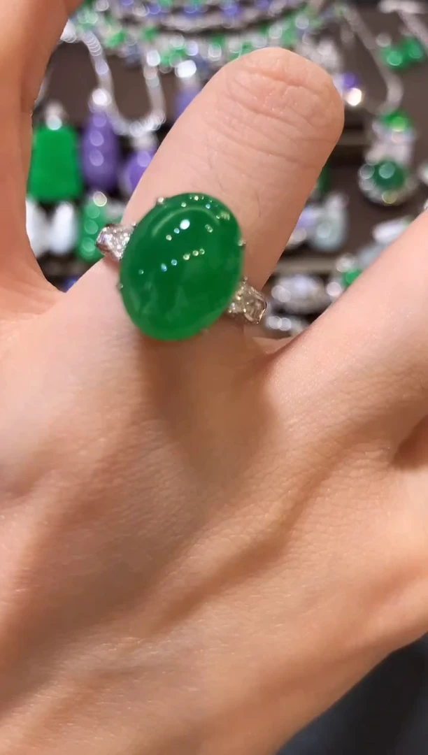 18K金镶嵌戒指翡翠m122 尾款45000