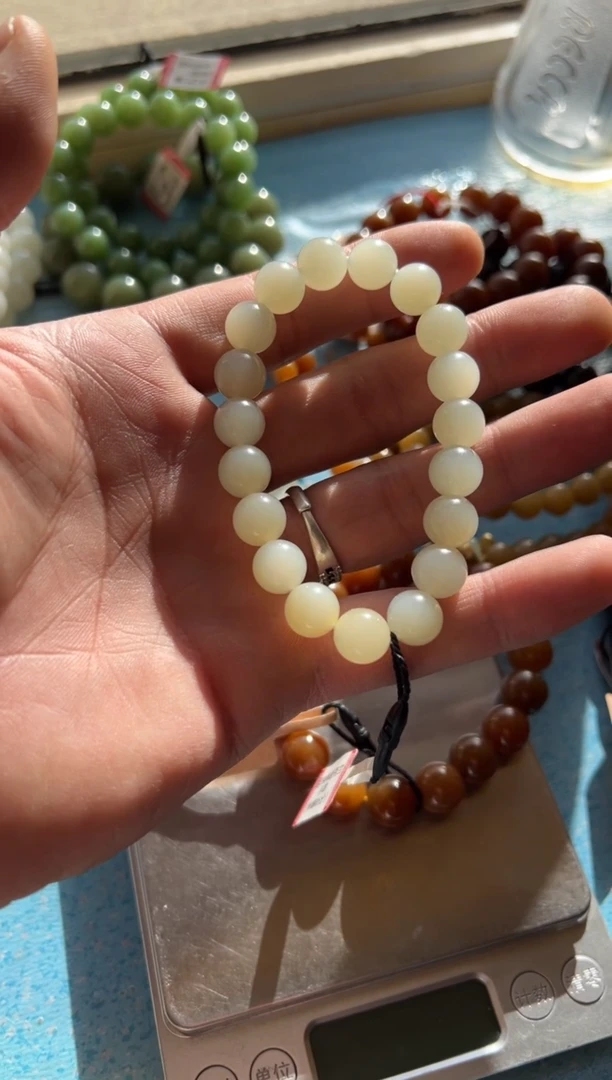 【闪购商品】和田玉手串未镶嵌且末料迪克兰卡10手串