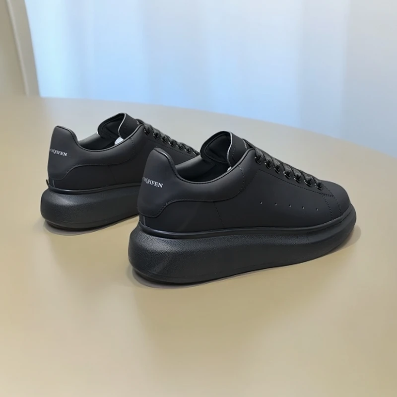 秋季麦昆板鞋男款黑武士休闲潮鞋超轻厚底高级感春秋时尚百搭男鞋