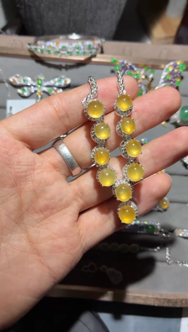 颈饰未镶嵌翡翠 全量   铜托