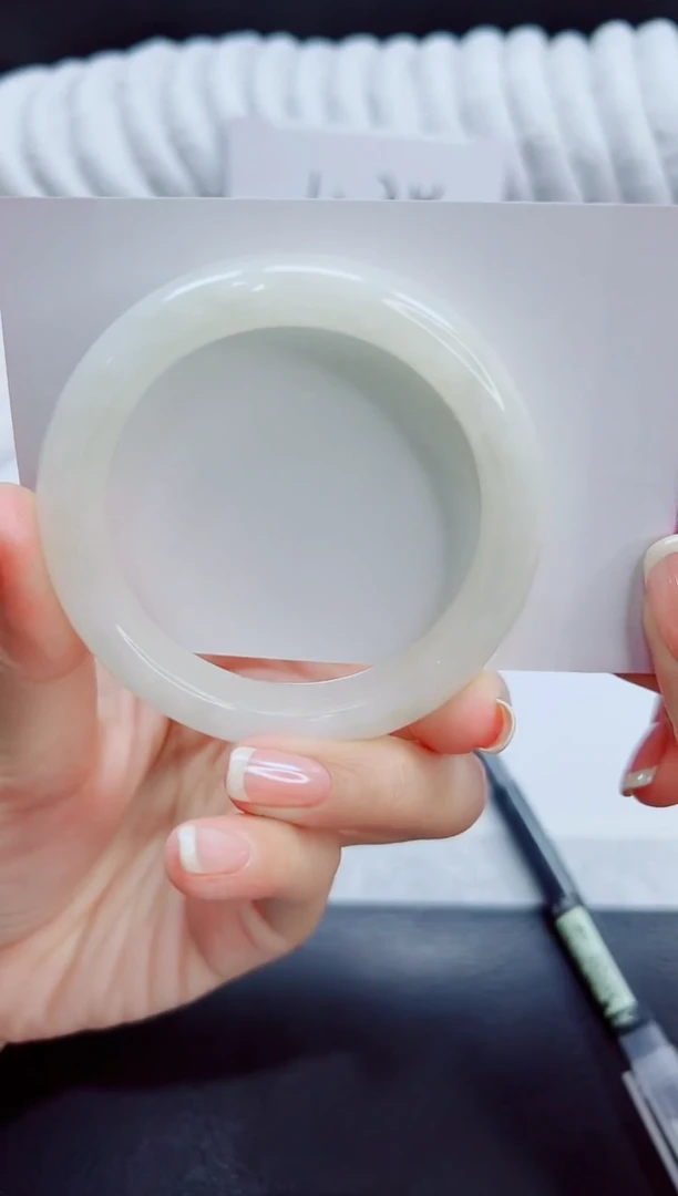 未镶嵌手镯和田玉95/55.3  HT