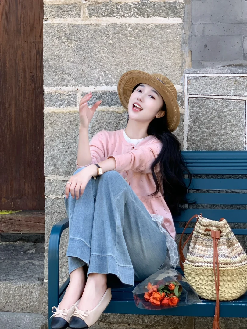 2025春季新款韩式温柔风蕾丝打底衫粉色针织开衫高腰牛仔裤三件套