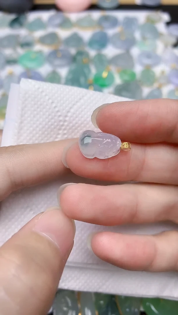 翡翠18K金镶嵌颈饰天然A货翡翠