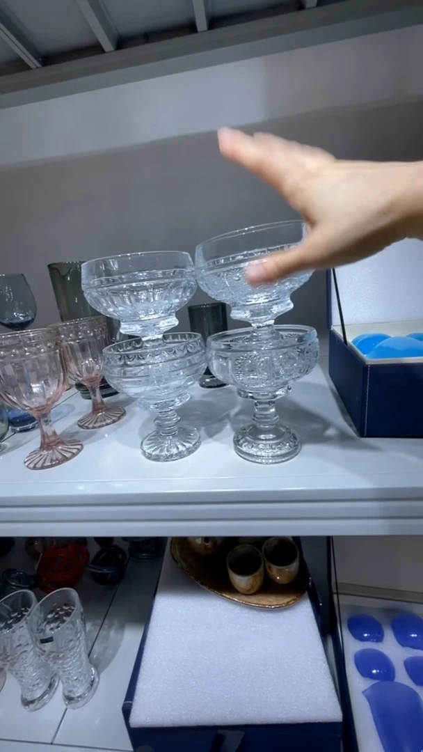 高脚款水晶玻璃4支不同款浮雕甜品碗