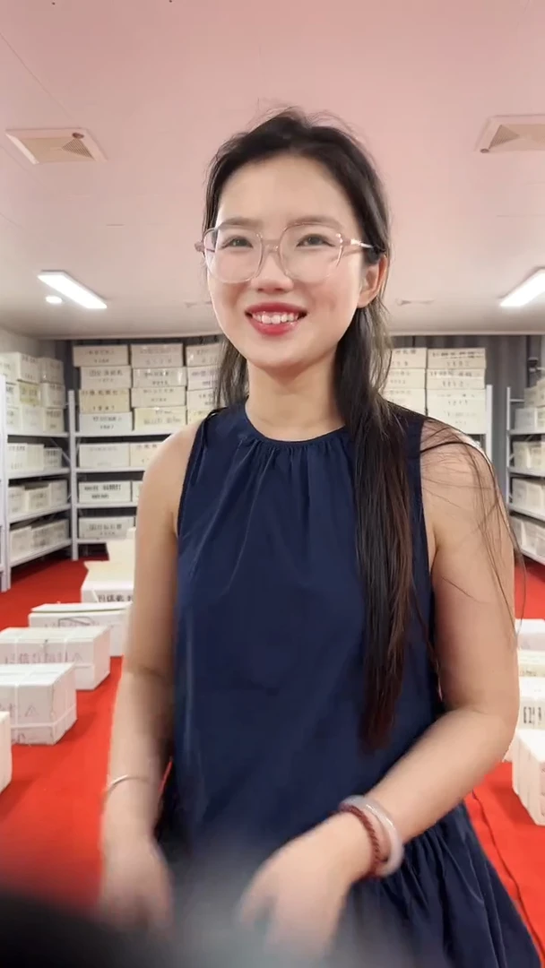 小1三冠一百张连号号码随机带盒