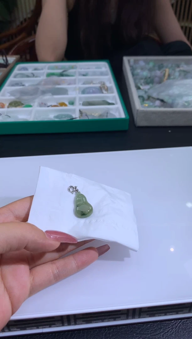 颈饰银S925镶嵌翡翠紫*翡翠