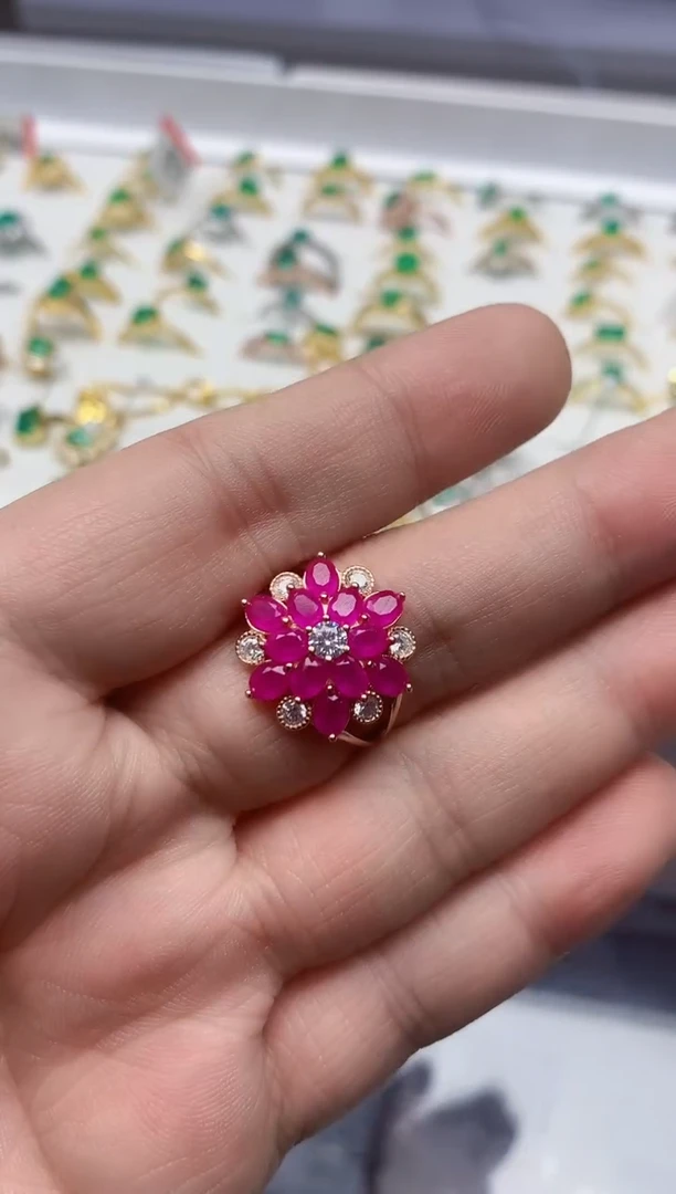 【闪购商品】红宝石戒指银S925镶嵌........