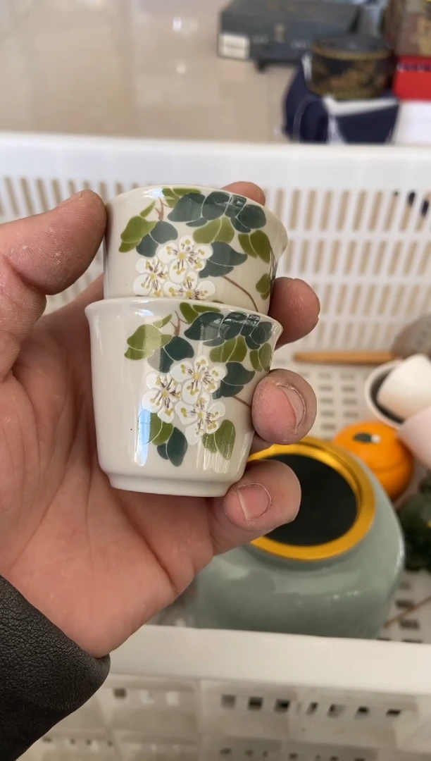 无运费险有瑕疵的摄影的产品有使用过的痕迹有点脏介意勿拍