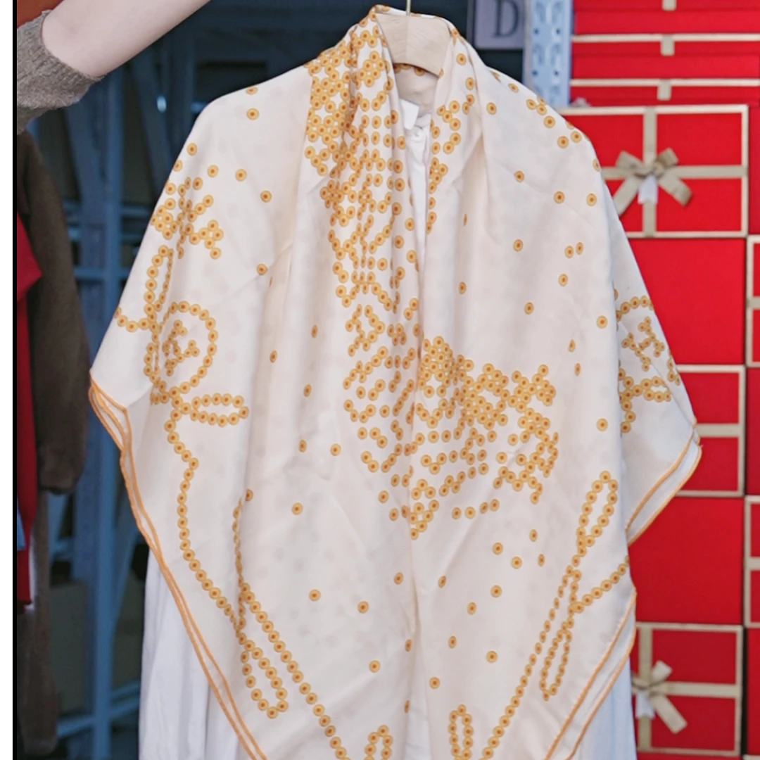 微次【珍珠链条】135*135桑蚕丝印花羊毛秋冬保暖方巾披肩ol