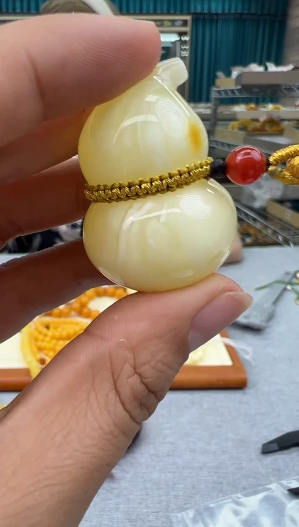 未镶嵌颈饰琥珀105秒拍号假一罚十