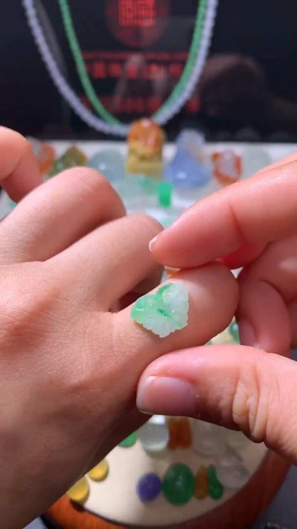 未镶嵌定制翡翠