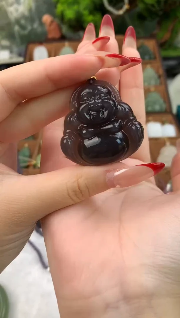 颈饰未镶嵌和田玉吊坠