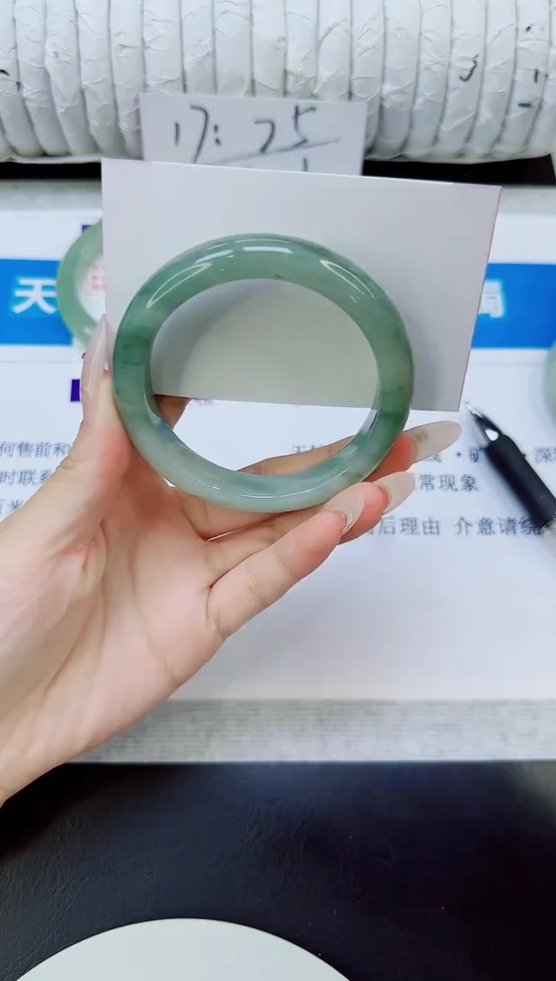 未镶嵌手镯石英质玉262/54