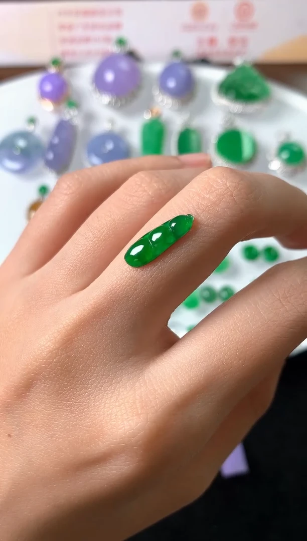 未镶嵌定制翡翠裸石（镶嵌定制）