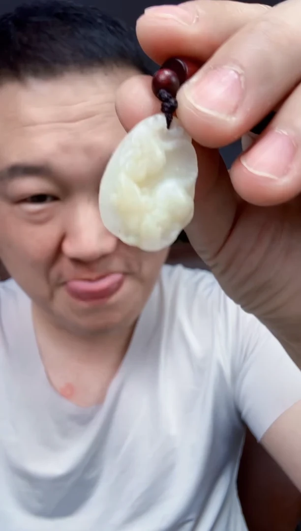 和田玉未镶嵌颈饰1