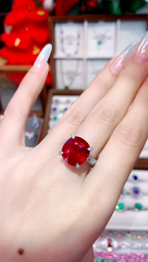 戒指18K金镶嵌碧玺8.82ct/天然宝石/七天无理由