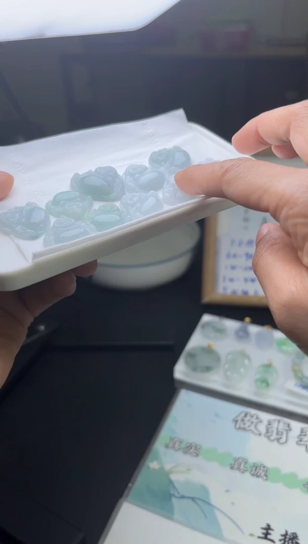 未镶嵌挂件翡翠多样性发一件佛公111