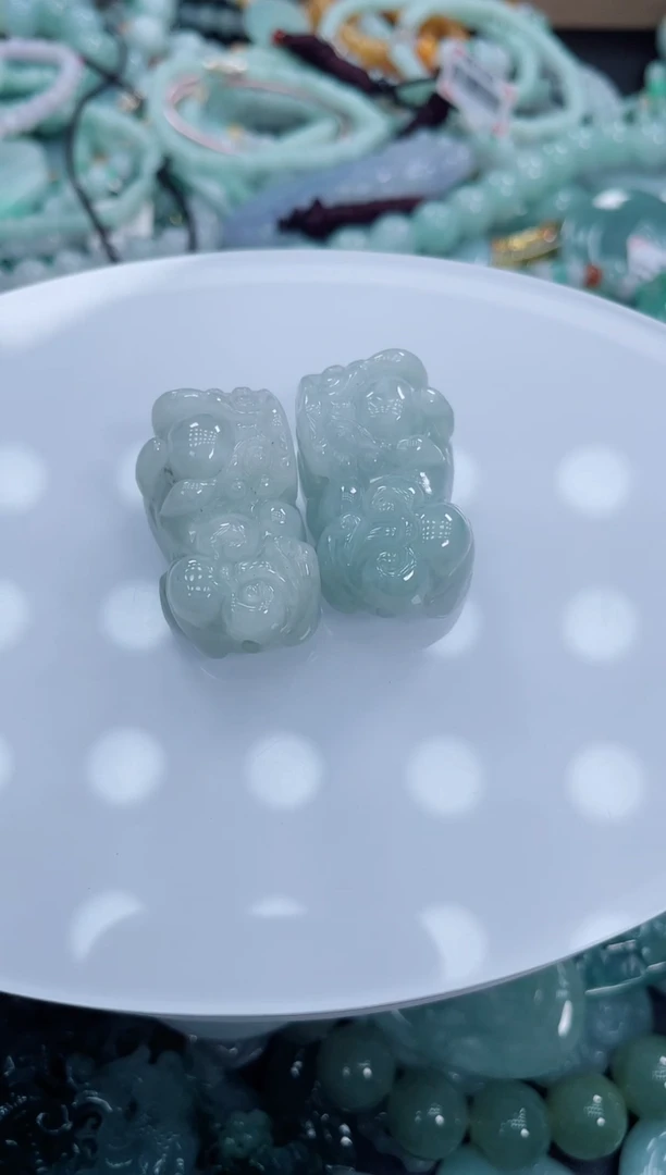 翡翠未镶嵌颈饰249