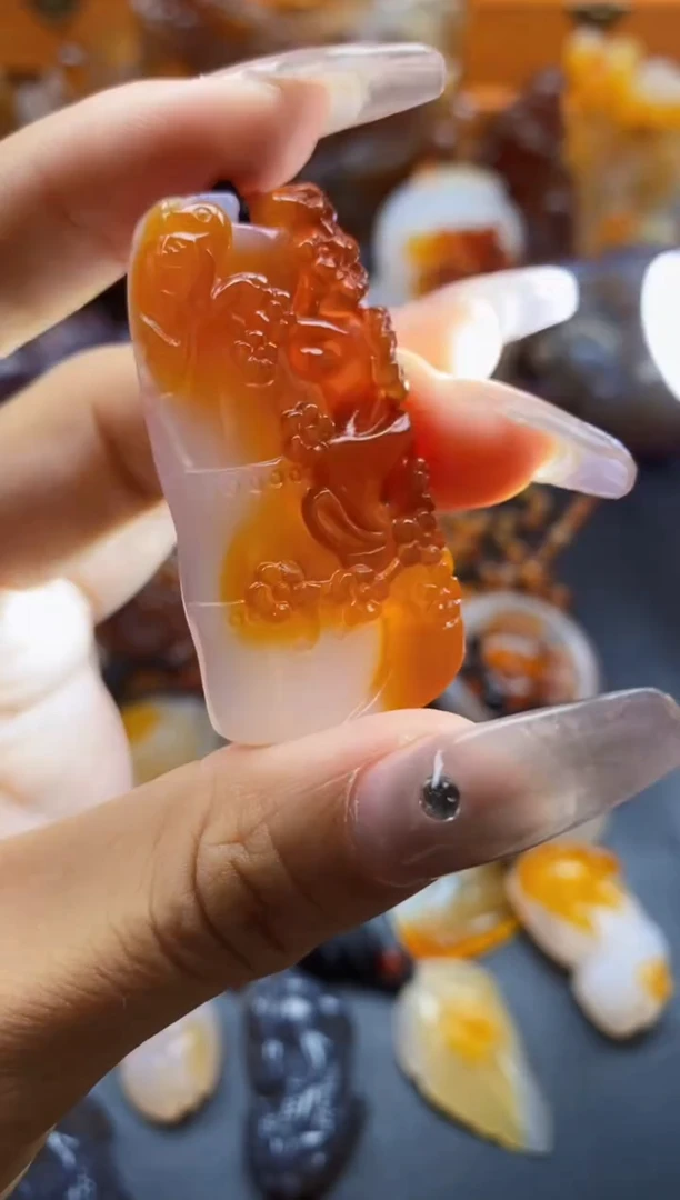 玛瑙/玉髓挂件未镶嵌不****意ll