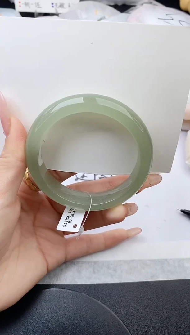 未镶嵌手镯石英质玉w22-DB57+