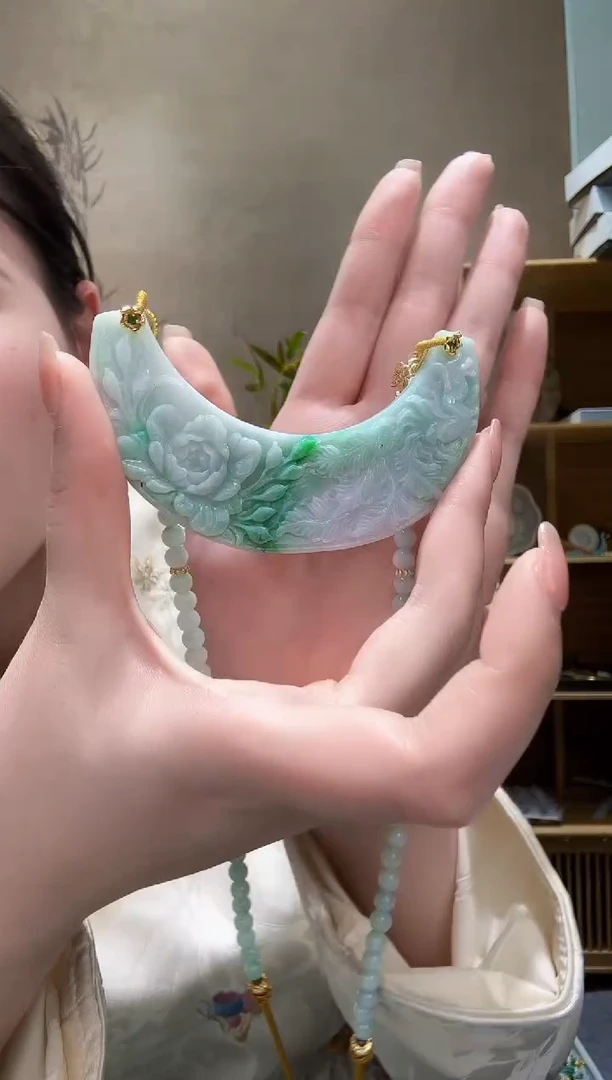 【闪购商品】翡翠颈饰未镶嵌吊坠