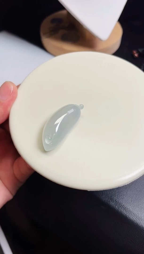 颈饰未镶嵌翡翠【30】福瓜  尺寸 39.1  16  11.8mm