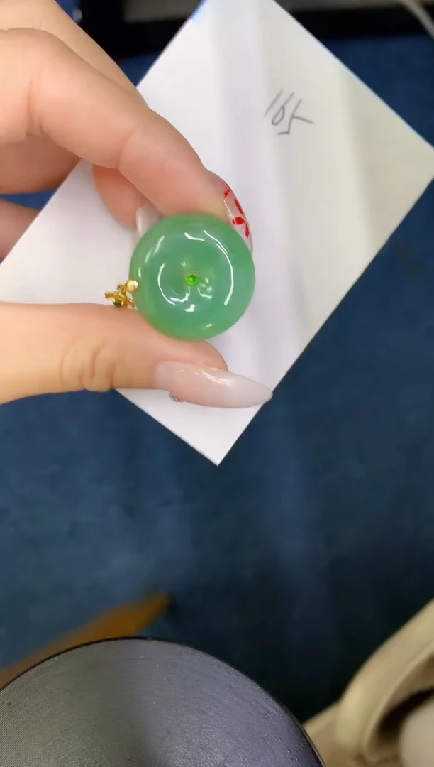 【闪购商品】翡翠颈饰18K金镶嵌0000000000