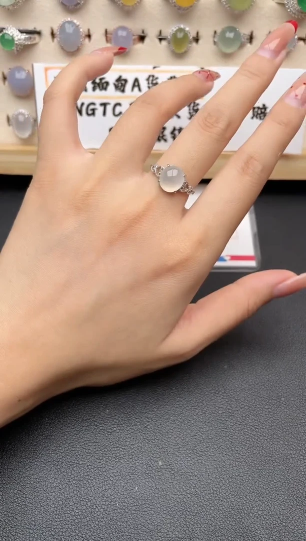 【闪购商品】翡翠戒指银S925镶嵌一物一证一礼盒