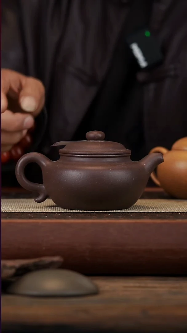 茶壶紫砂260毫升平台底槽清仿古