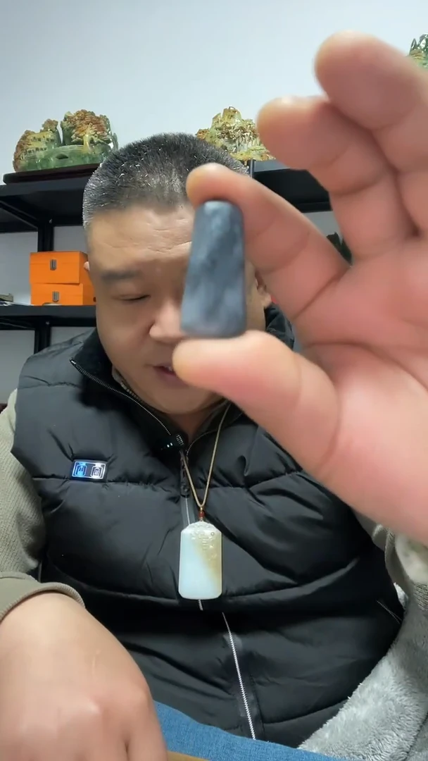 吊坠(赠链)未镶嵌和田玉青花无事牌吊坠