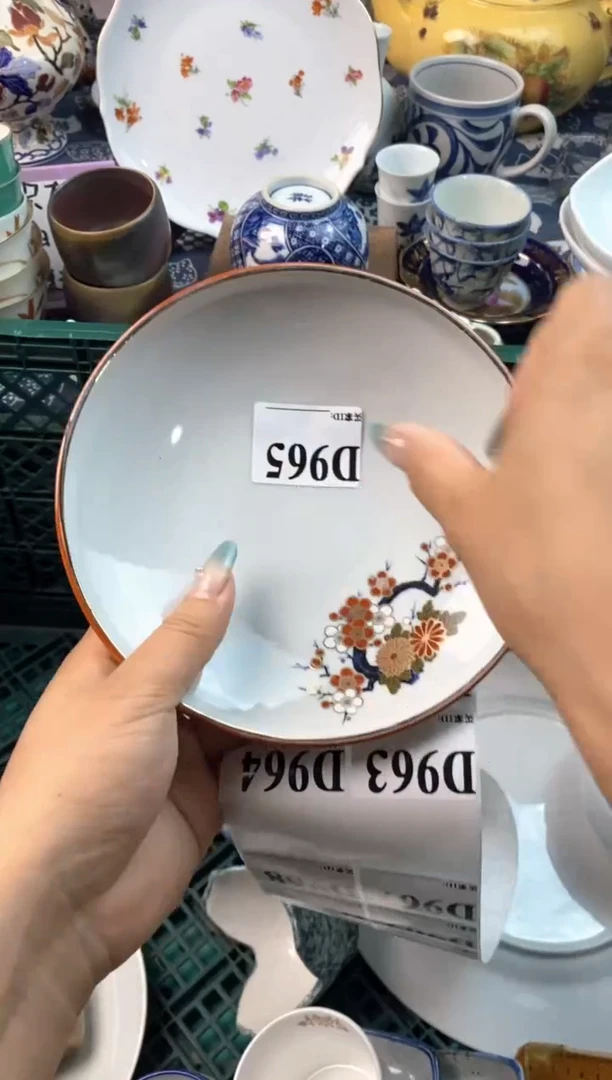 瓷片[○･｀Д´･ ○][○･｀Д´･ ○]