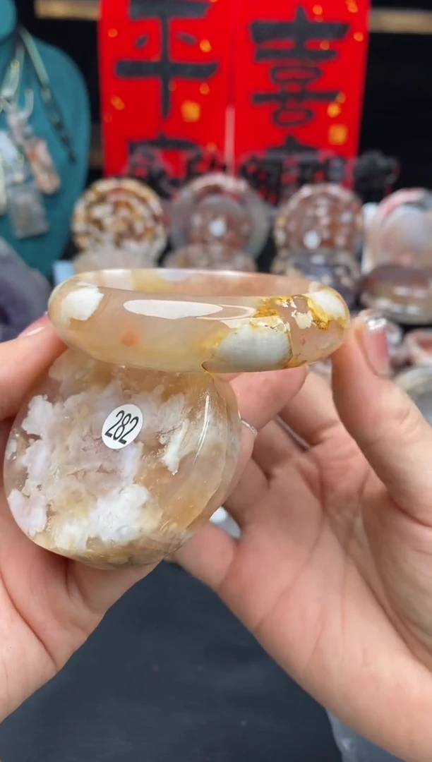 【闪购商品】石英质玉手镯（圆镯）未镶嵌56