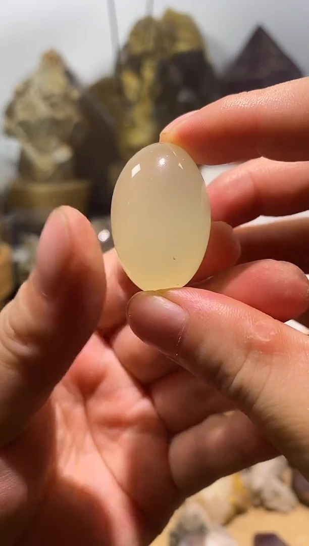 水晶珠宝半成品未镶嵌6号黄水晶滚石
