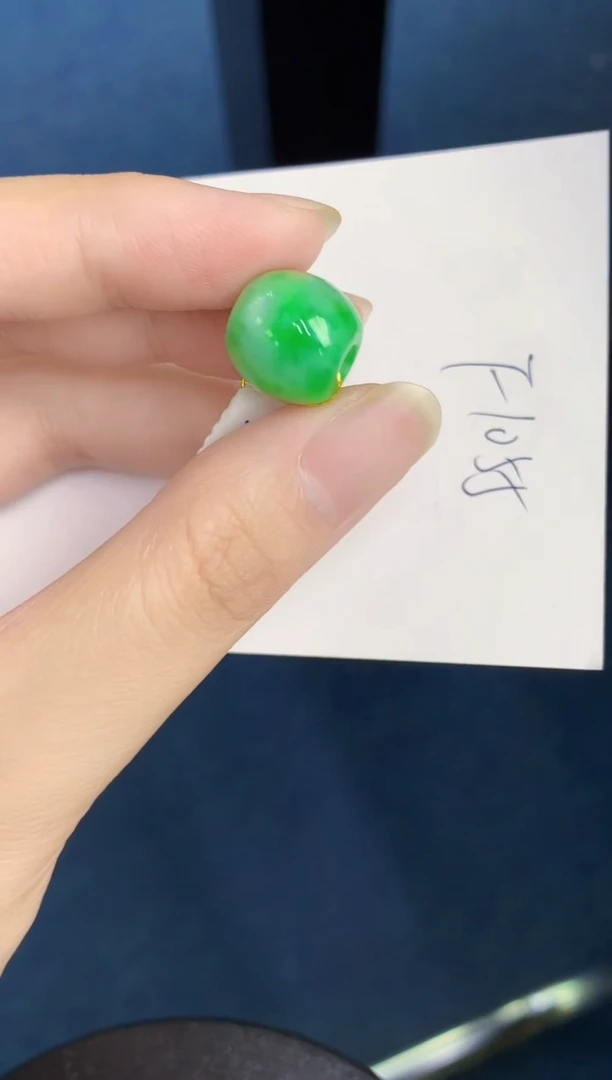 翡翠未镶嵌颈饰天然翡翠緬甸A貨