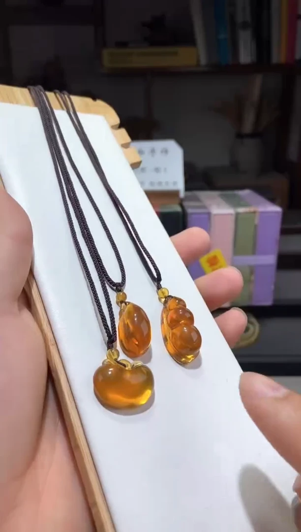 琥珀颈饰未镶嵌苹果+四季豆+福瓜吊坠三件