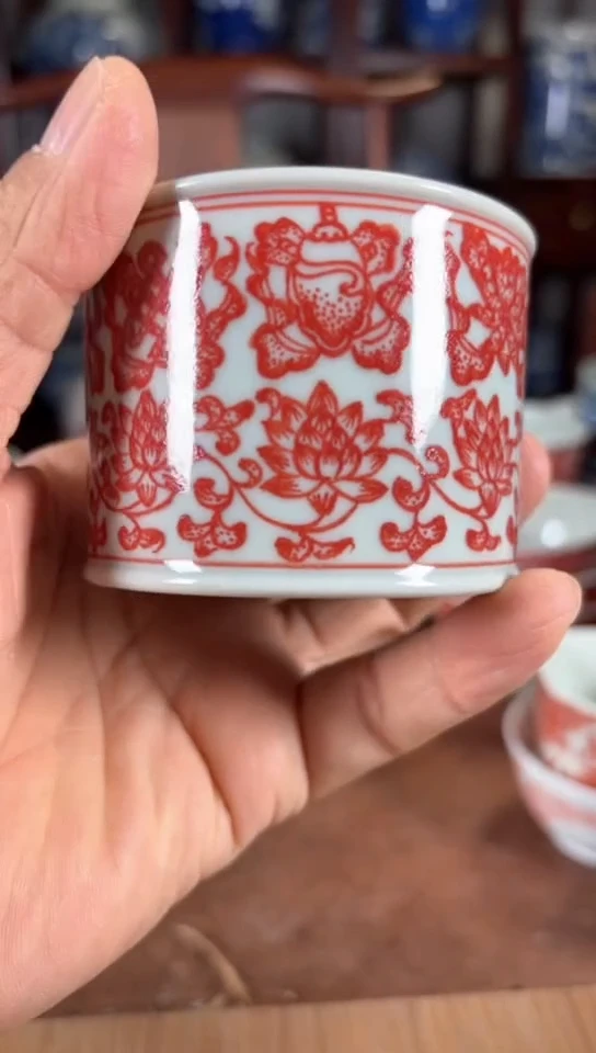 柴窑釉里红莲托八宝融天杯杯