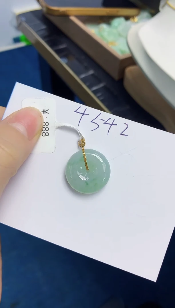 翡翠18K金镶嵌颈饰天然缅甸翡翠A货