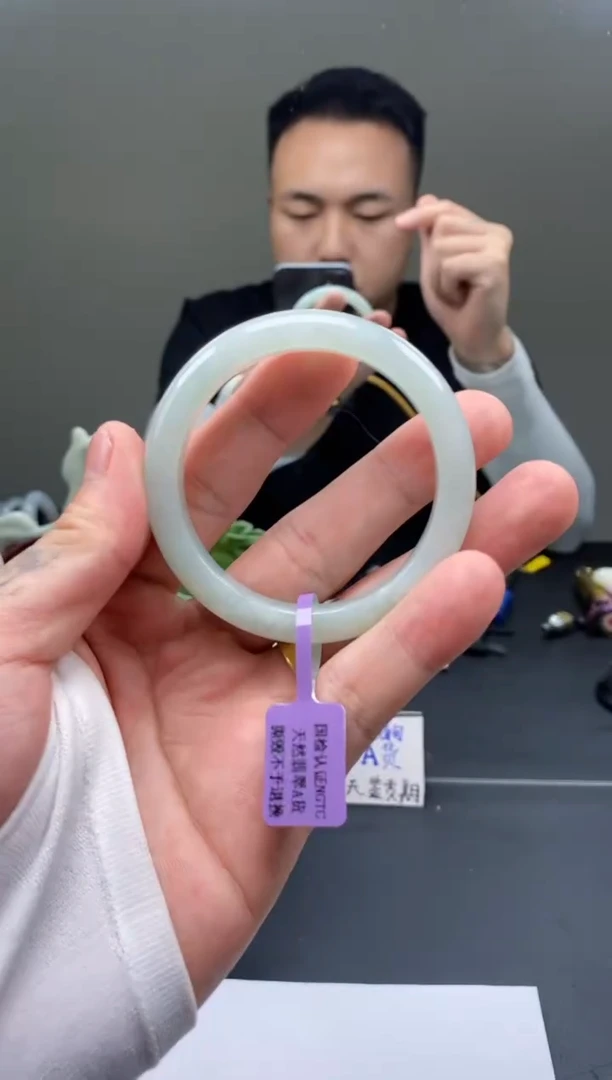 未镶嵌手镯翡翠（冰晴绿小圈）8号