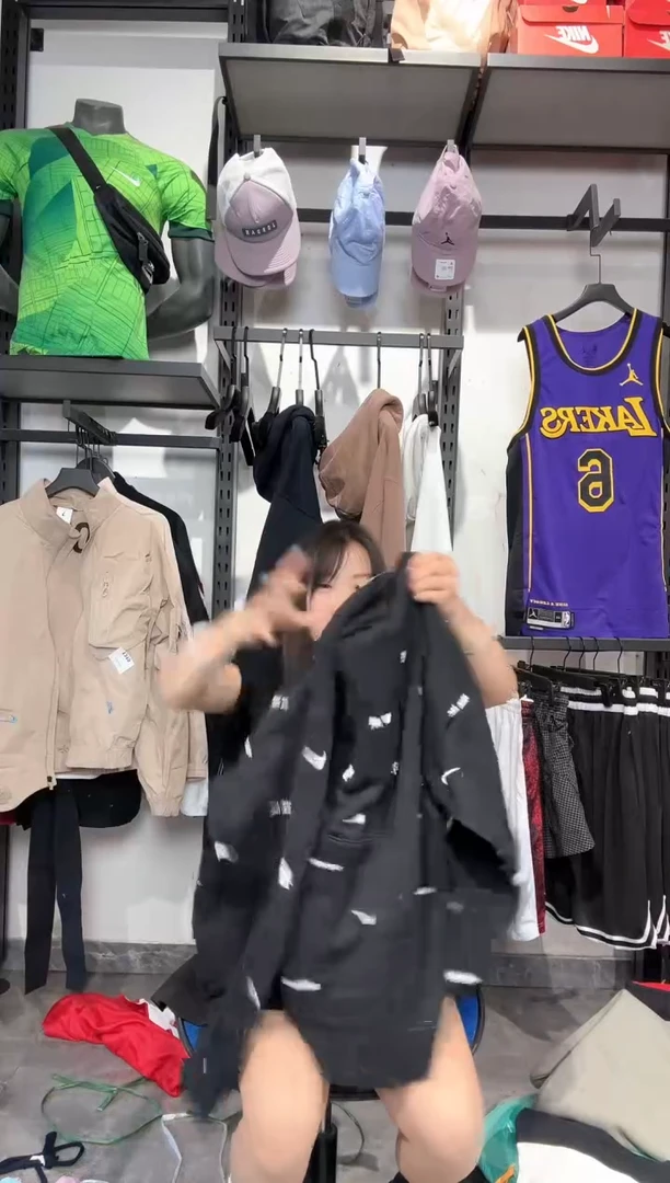 1370   编码 瑕疵款直播间过款为准 尺码