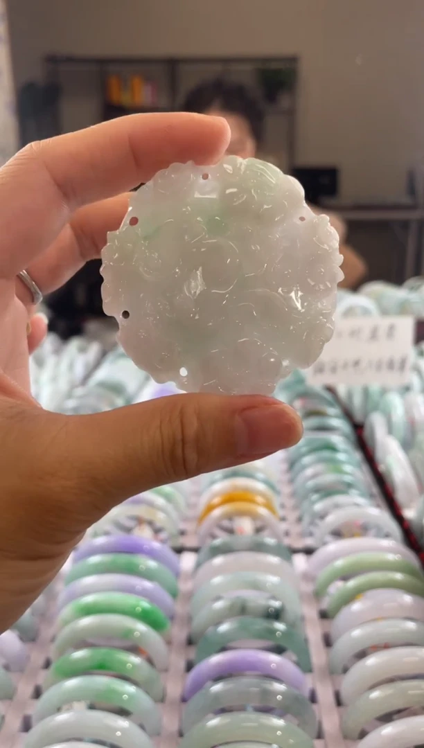 翡翠未镶嵌吊坠(不含链)多样性发一