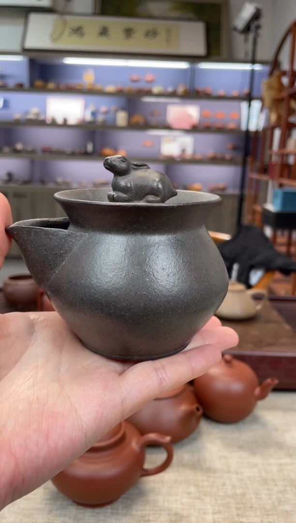 【闪购商品】紫砂茶壶岩中泥  兔子宝瓶