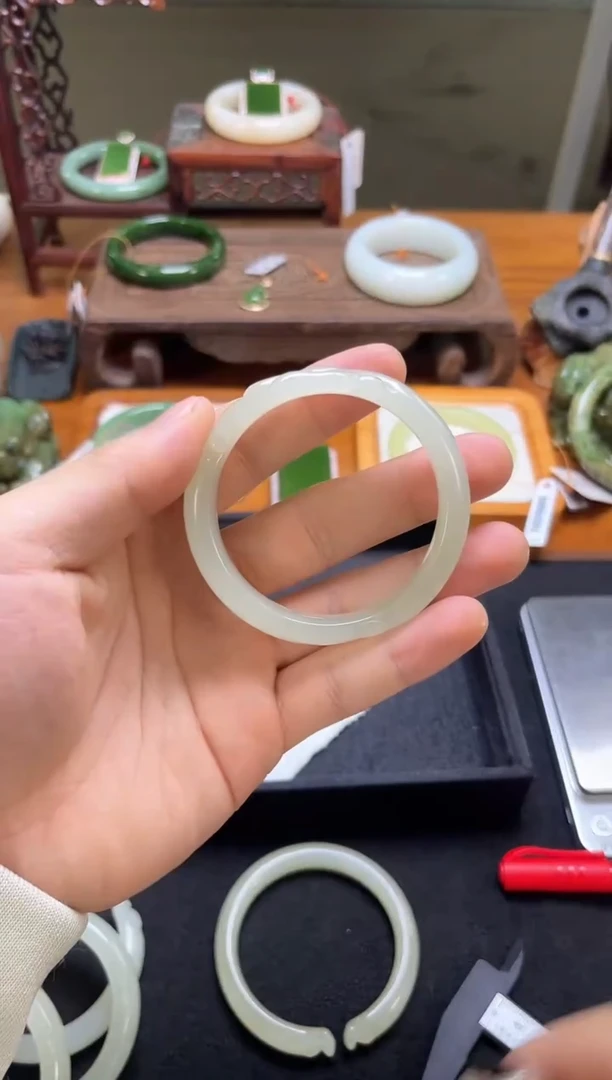 未镶嵌手镯和田玉青海青白 52+圈 7