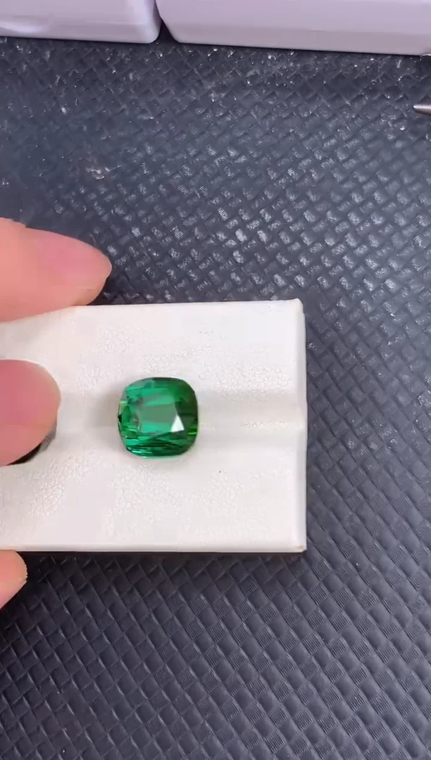 未镶嵌裸石碧玺天然电光绿碧玺7.6ct