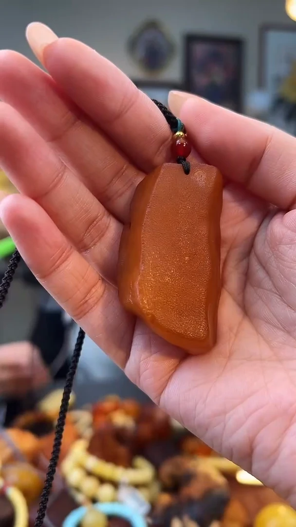 琥珀颈饰未镶嵌吊坠