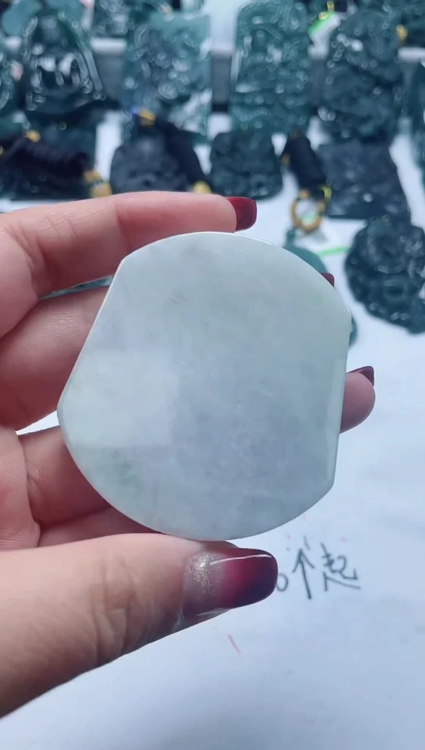 【闪购商品】翡翠颈饰未镶嵌