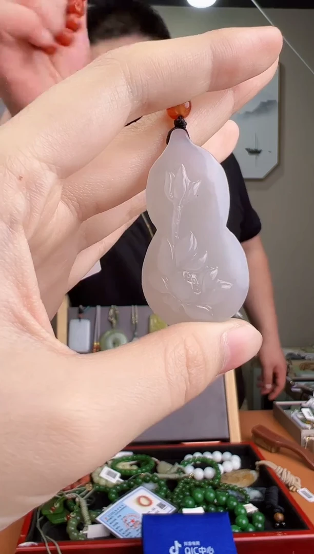 颈饰未镶嵌和田玉一物一证 拍一单发一个